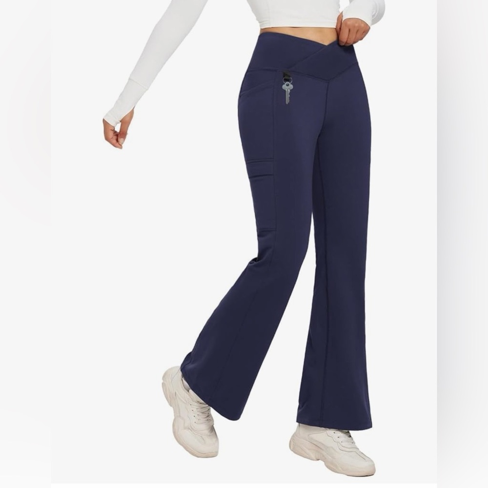 Women's Flared Active Pants with Side Pockets